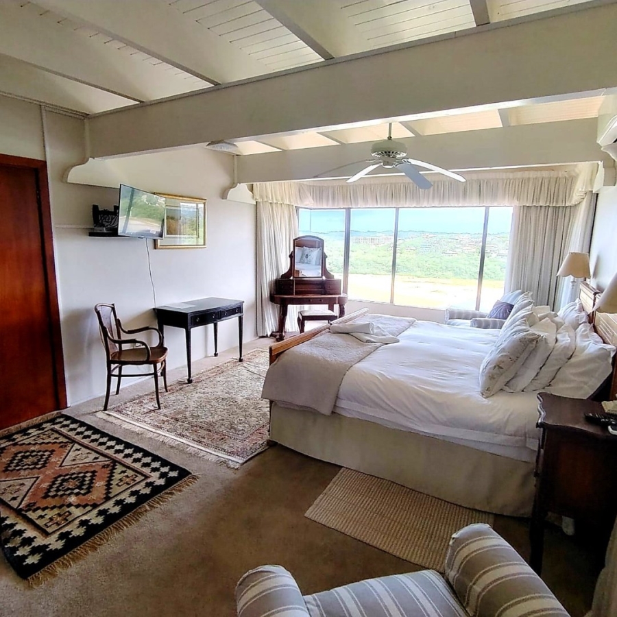 5 Bedroom Property for Sale in Beacon Bay Eastern Cape